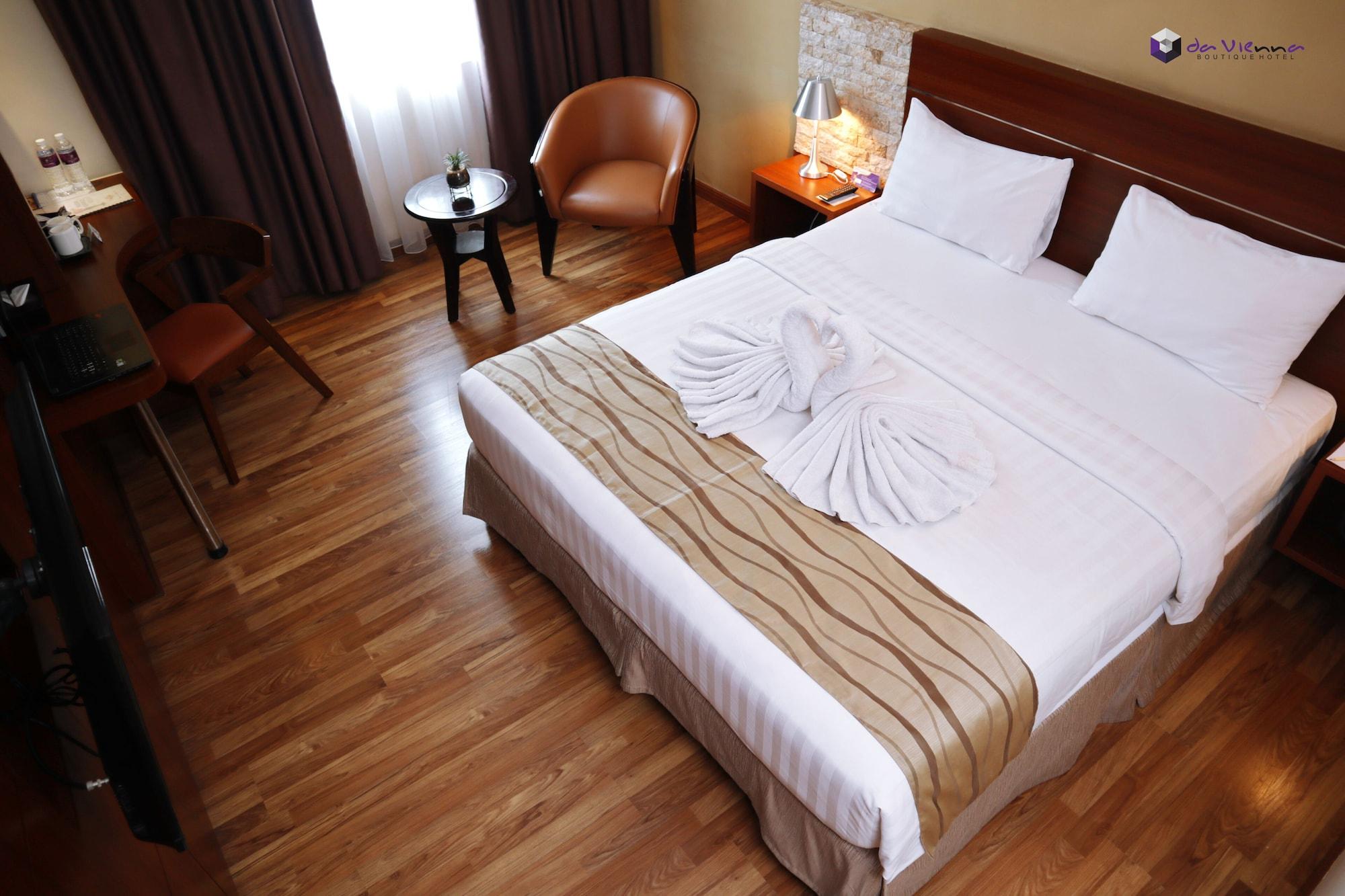 Da Vienna Boutique Hotel Batam Exterior foto